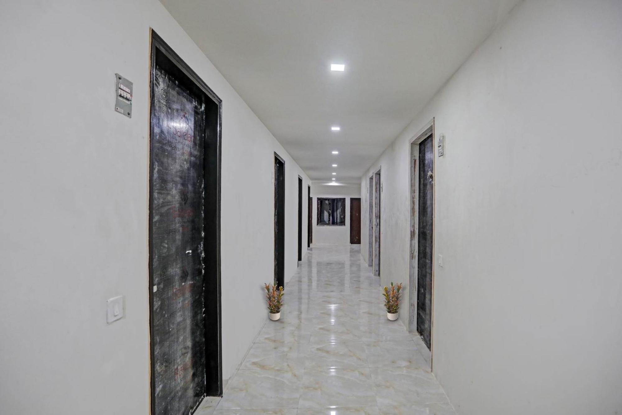Super Townhouse The Arrow Near Lotus Temple 4*